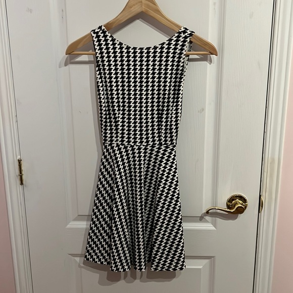 American Apparel skater dress - Picture 2 of 3